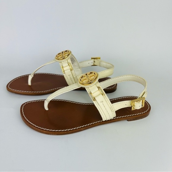 Tory Burch White Patent Leather Flat Sandals With Gold Hardware - Picture 4 of 9